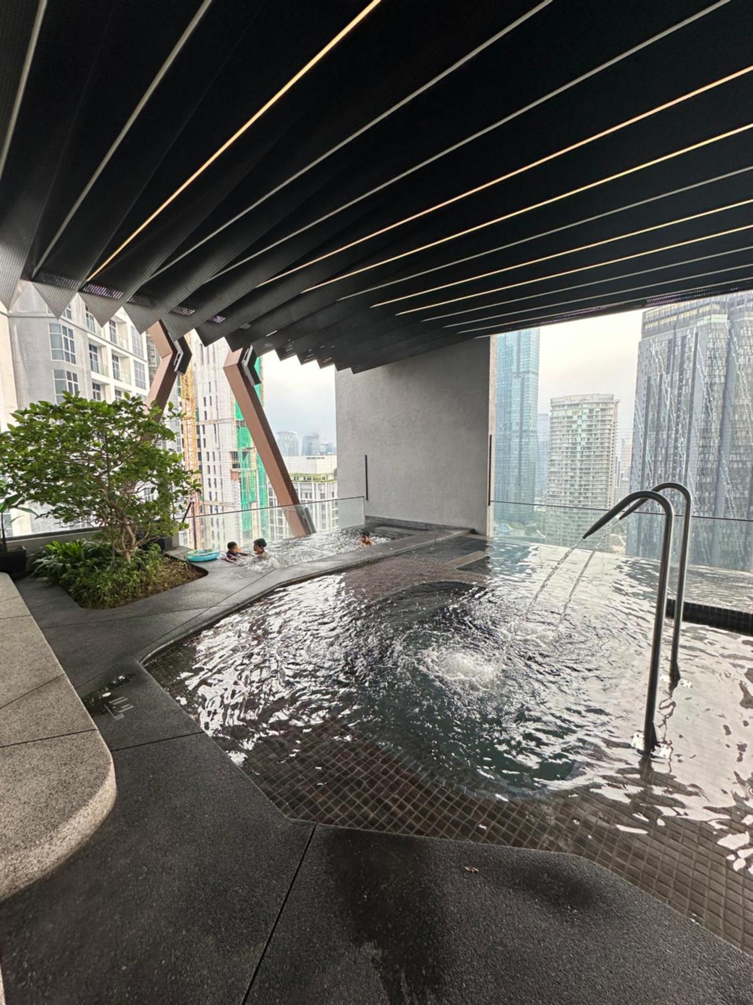 קואלה לומפור Skyline Homes By Scarletz Suites Klcc מראה חיצוני תמונה